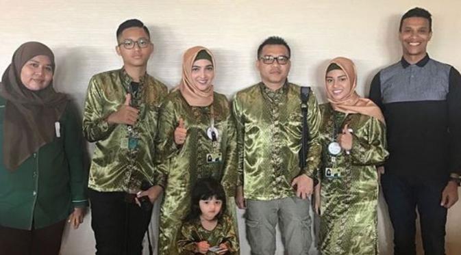 Aurel Hermansyah bersama keluarga (Instagram/@ashanty_ash)