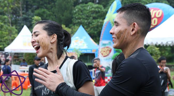 Andrea Dian dan Ganindra Bimo, pasangan yang gemar menjaga kebugaran tubuhnya. (Bambang E Ros/Bintang.com)