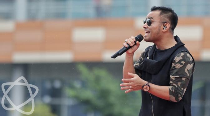 Judika ajari Shane Filan berdangdut (Adrian Putra/Bintang.com)