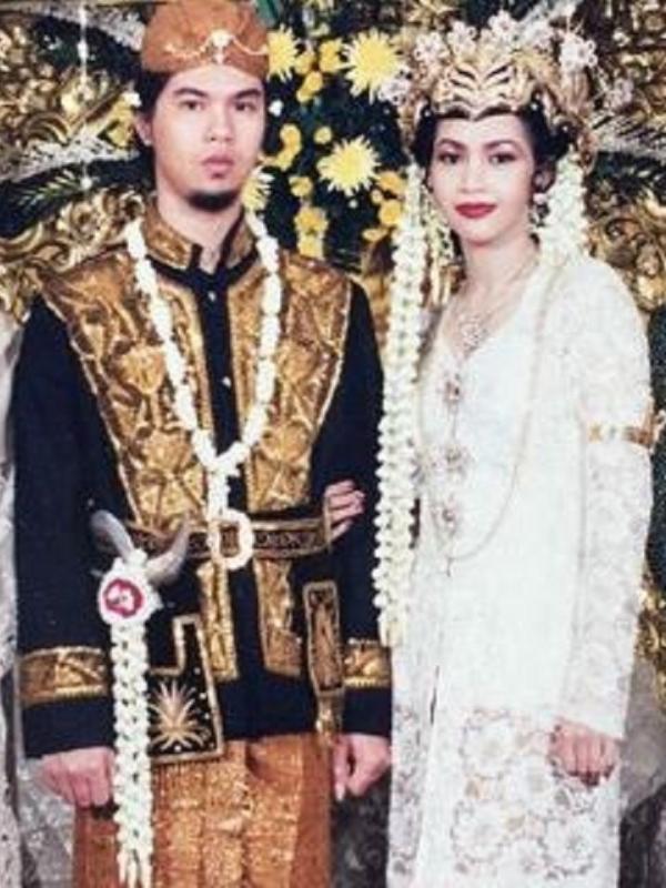 Ahmad Dhani mengunggah foto pernikahannya dengan Maia Estianty. (Instagram/@ahmaddhaniprast)