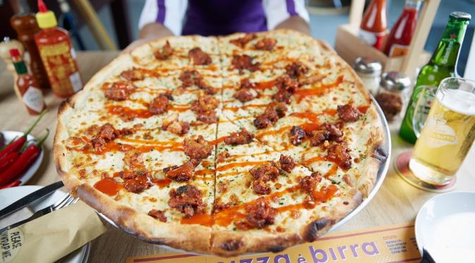 Inovasi pizza terbaru dari Pizza e Birra, Giant Pizza.