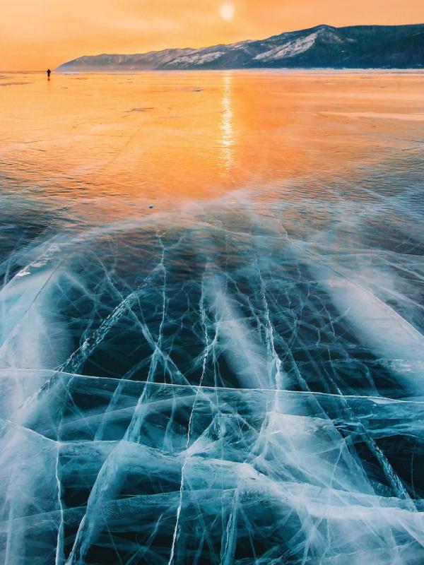 Danau Baikal, Rusia. (hobopeeba/Instagram)