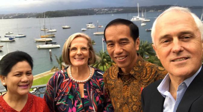Swafoto Jokowi dengan PM Australia Turnbull (Liputan6.com/ Twitter @jokowi)