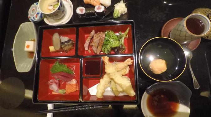 Guest Chef Series Katsuki Toshihisa di Nishimura Restaurant, Shangri-la Hotel beri kejutan rasa fantastis melalui berbagai menu spesial.