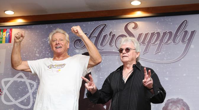 Band asal Australia Air Supply akan menggelar konser di Jakarta. Kedua personil Russel Hitchcok dan Graham Russel sudah tiba di Tanah Air sejak 28 Februari silam.  Konser ini menandai 40 tahun kariernya. (Savana Alaydrus/Bintang.com)