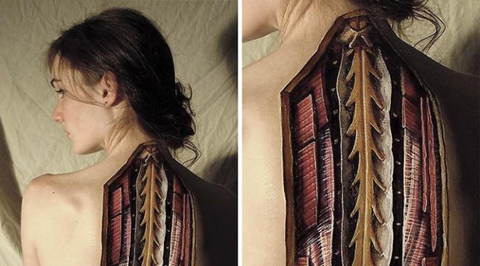 Body painting bikin ngilu. (Via: boredpanda.com)