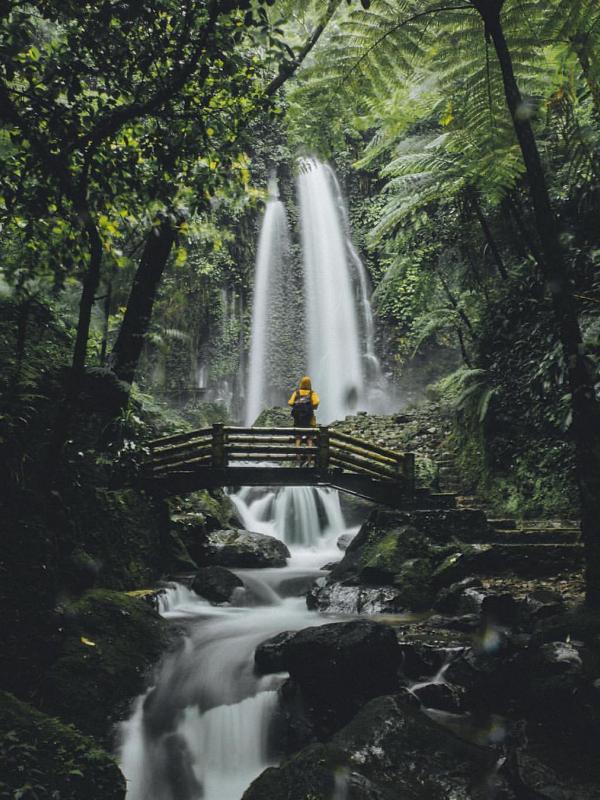 AIr Terjun Jumog, Karanganyar, Jawa Tengah. (arzrose_/Instagram)