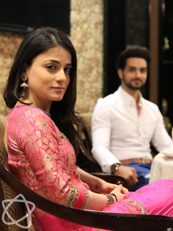 Pemain Ranveer dan Ishani, Radhika Madan dan Shakti Arora (Adrian Putra/Bintang.com)