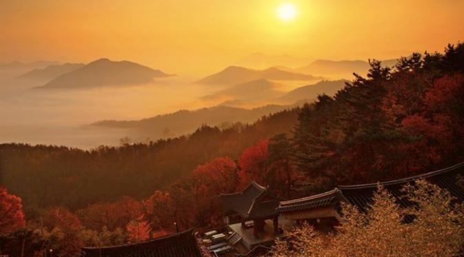 Yongam Temple, Korea Selatan. (Korea Tourism)