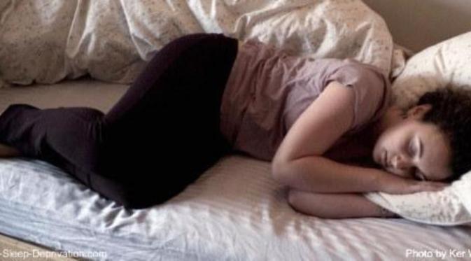Kepribadian pemikir berdasarkan posisi tidur ini. Sumber: yourtango.com.