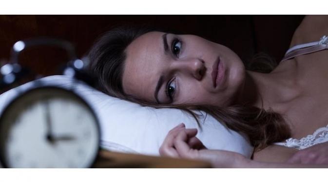 Saat dilanda kecemasan biasanya tidur menjadi tak nyenyak. Lakukan cara berikut agar Anda dapat tidur dengan nyenyak. 