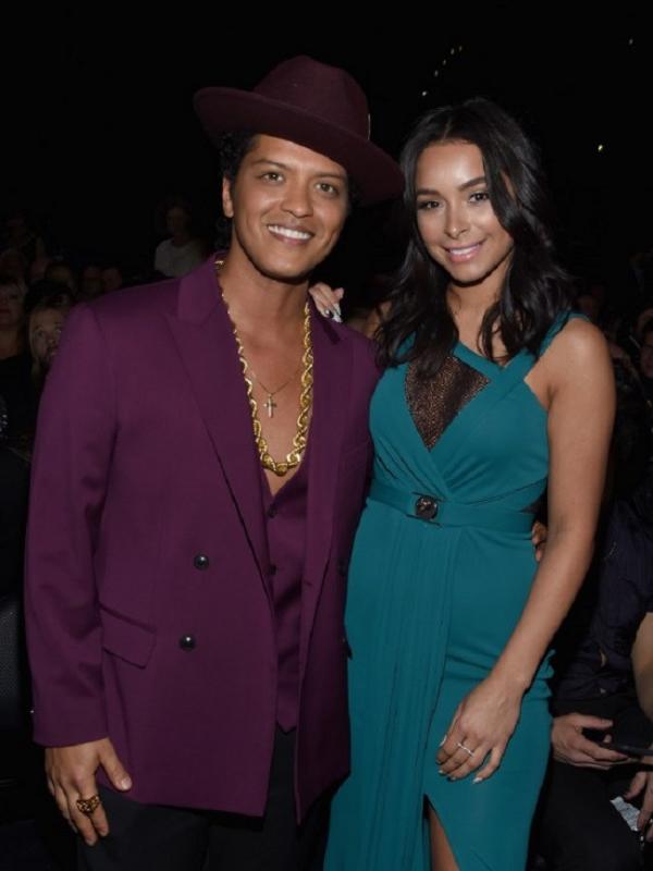 Kekasih Bruno Mars, Jessica Caban dikabarkan tengah hamil. (Foto: AFP)