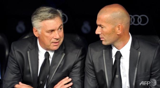 Carlo Ancelotti dan Zinedine Zidane (AFP)