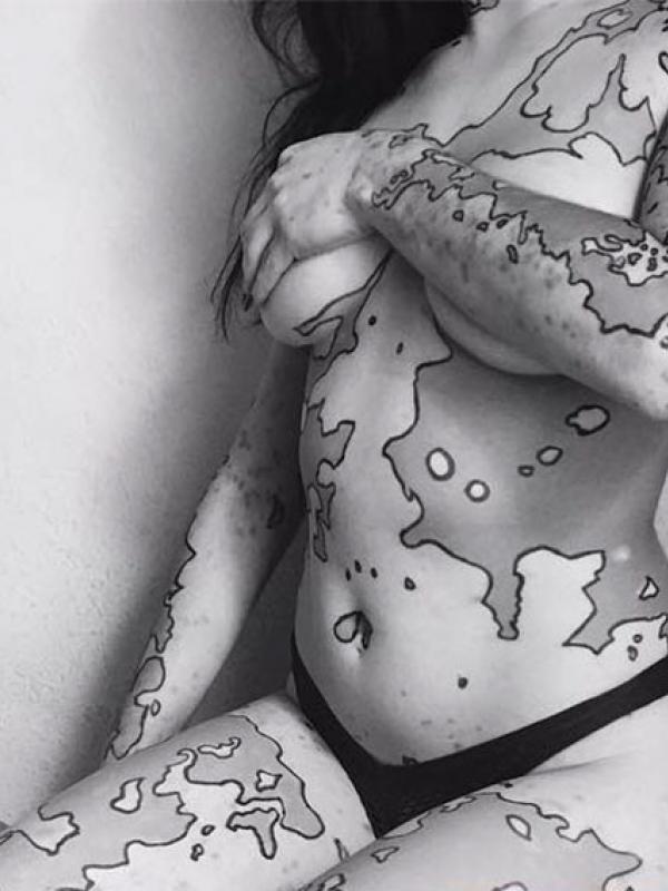 Namun, tato yang dibuat Ash bukan tato permanen. Melainkan body painting. (Via: boredpanda.com)