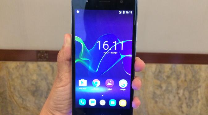 Smartphone Evercoss Genpro X dengan fitur pemindai sidik jari seharga Rp 999 ribu. (Liputan6.com/Andina Librianty)