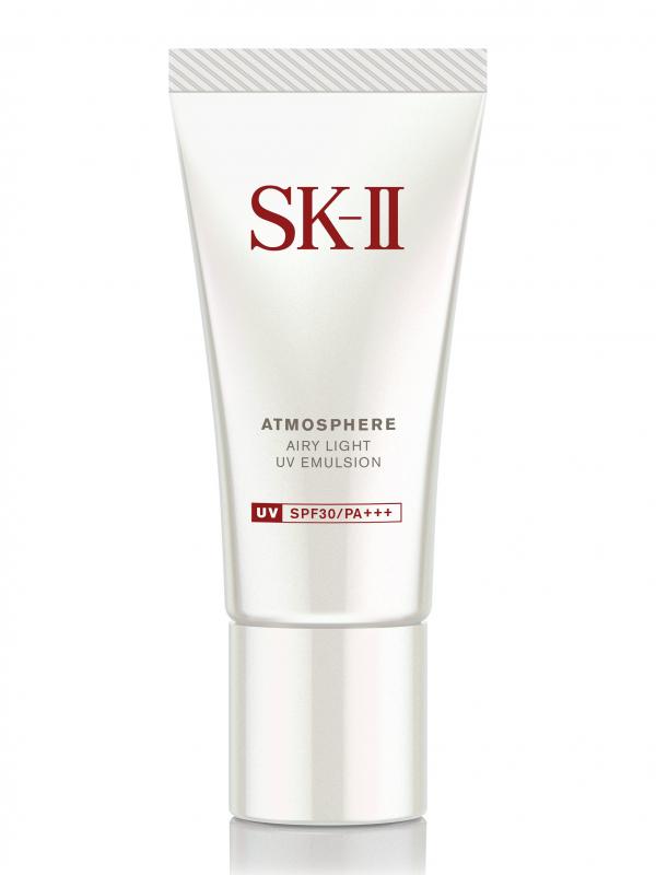 SK-II memperkenalkan rangkaian perlindungan kulit dari bahaya sinar matahari yang membuat kulit terlihat lebih cerah.