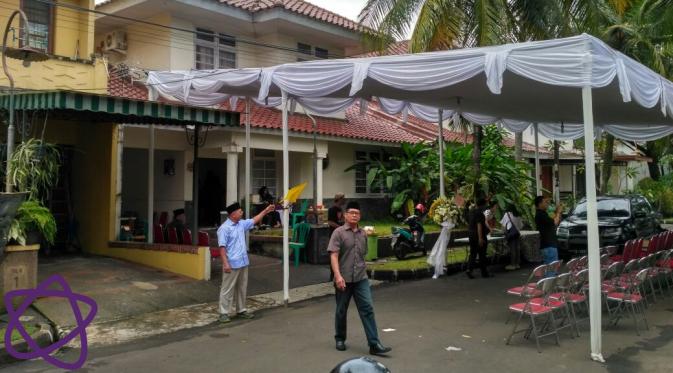 Kediaman Inao Jiro di kawasan Tangerang Selatan yang juga lokasi bunuh diri manajer teater JKT48. (Adrian Putra/Bintang.com)