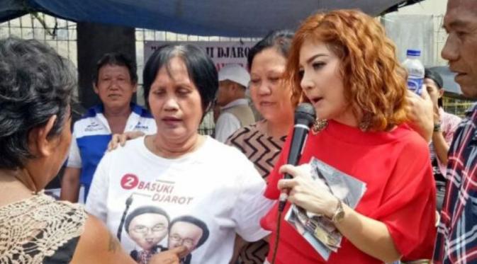 Irma Darmawangsa bersama Komunitas Gerobak Dangdut dukung Ahok-Djarot. foto: istimewa