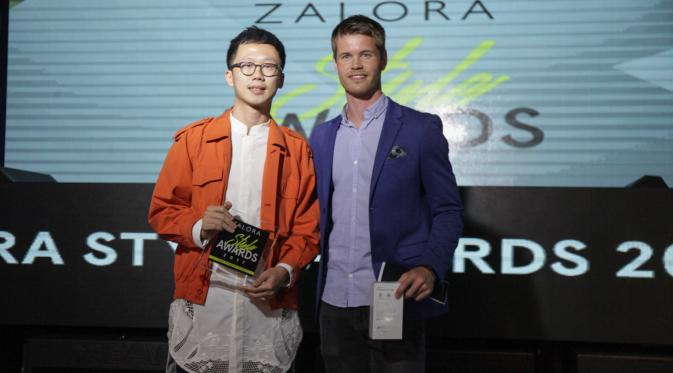 Tangan memenangkan kategori Young Fashion Designer of the Year Zalora Style Awards 2017.