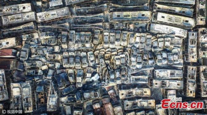 6000 mobil terbakar di parkiran di kota Haikou, Hainan, China. (Foto: ECNS.cn))