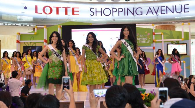 Acara fashion show finalis Puteri Indonesia 2017. (dok. Mustika Ratu)