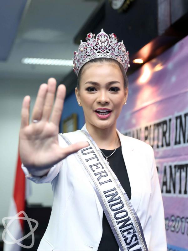 Puteri Indonesia 2016, Kezia Warouw. (Nurwahyunan/Bintang.com)