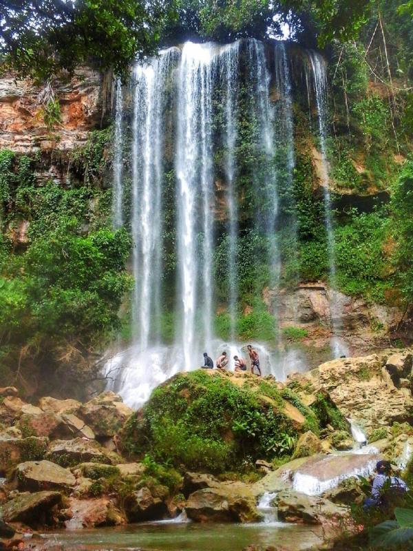 Curug Sawer, Tasikmalaya, Jawa Barat. (tedielreal/Instagram)