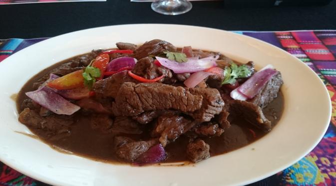 Hotel JW Marriott menyajikan kuliner spesial makan malam dengan menu Peruvian yang segar dan bercita rasa kuat.