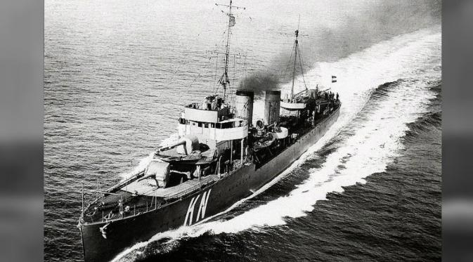 Tampilan HNLMS Kortenaer, kapal perang Belanda sebelum karam di Laut Jawa (Wikipedia/Public Domain)