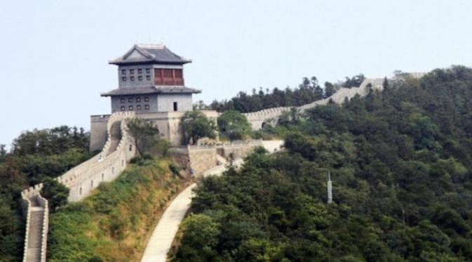 Replika Tembok Besar China di Huaxi (People's Daily/Li Gen)