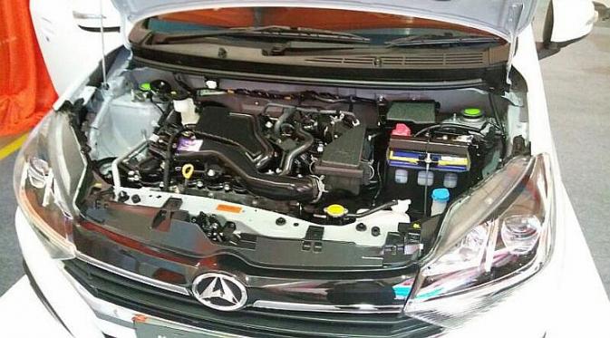 New Daihatsu Ayla kini menawarkan pilihan mesin 1.0 liter dan 1.2 liter. (Arief/Liputan6.com)