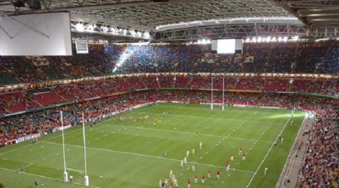 Atap Millennium Stadium digunakan pada laga Timnas Wales di ajang rugbi. (Liputan6.com/The Rugby Ground Guide)