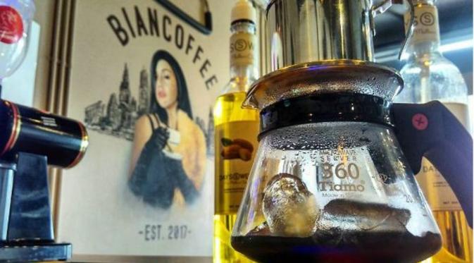 Bianca Liza membuka kedai kopi yang diberi nama Biancoffee (Instagram)