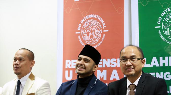 Ali Zainal bersama dengan Rofik Hananto ( direktur marketing & operasional) serta Agung Yuliato (presiden direktur) saat ditemui di SICC, Bogor, Jawa Barat, Minggu (9/4/2017)