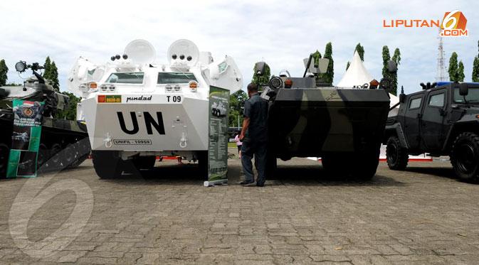 Beberapa kendaraan taktis buatan PT Pindad juga ikut dipamerkan dalam pameran alutsista di Mabes TNI (Liputan6.com/Helmi Fithriansyah) 