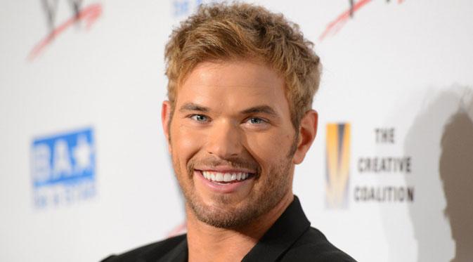 Kellan Lutz berlibur di Thailand untuk rayakan ulang tahunnya. 