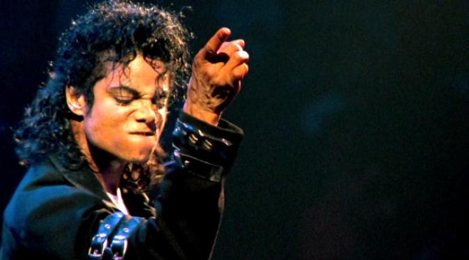 Album 'Xscape' Michael Jackson akan berisi delapan lagu yang telah diperbaharui secara musik oleh beberapa produser.