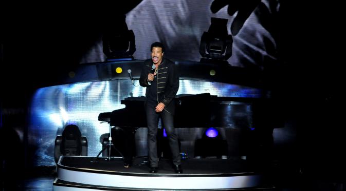 Lionel Richie ketika tampil di Jakarta beberapa waktu lalu. Foto/ : Andrian Martinus Tunay