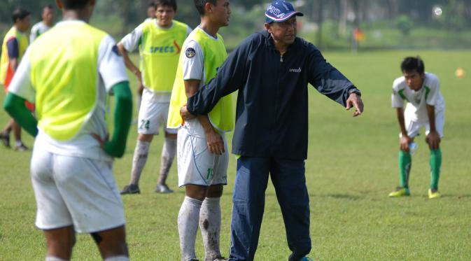 http://cdn1-e.production.liputan6.static6.com/medias/664116/original/Persebaya-Jelang-Lawan-Persipura-120414-MRH-1.jpg