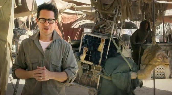 J.J. Abrams, sutradara Star Wars Episode VII mengirim pesan kepada fans untuk tampil di dalam film barunya itu.
