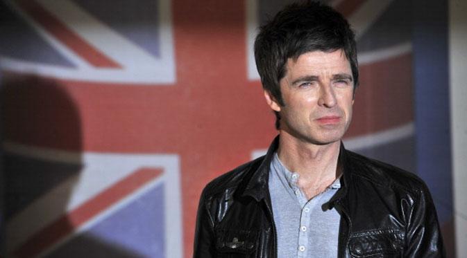 Noel Gallagher memamerkan kesibukannya di studio pada saat hari ulang tahunnya melalui akun Twitter resmi.