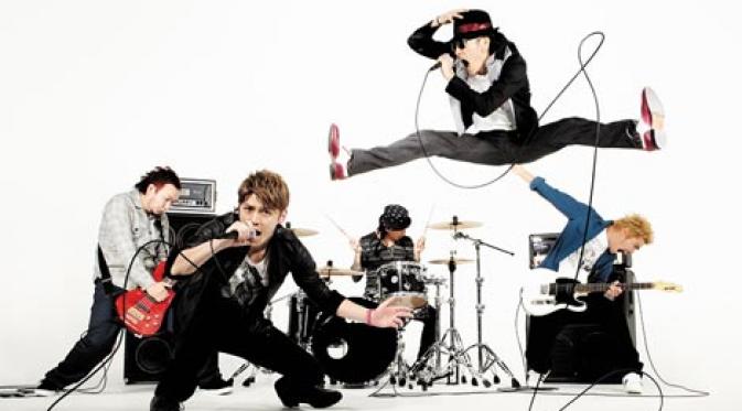 FLOW, band pengisi soundtrack anime Naruto.