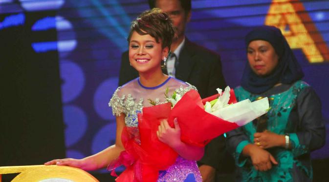 Lesti akhirnya keluar sebagai pemenang D'Academy Indonesia diusianya yang masih belia.
