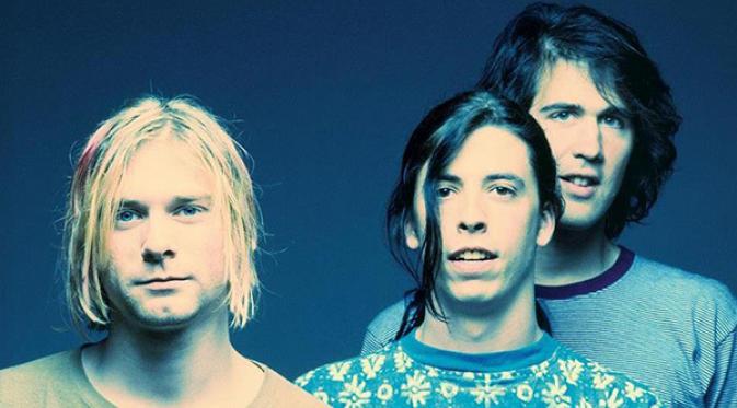 Sebuah potongan video langka Nirvana memperlihatkan adegan Kurt Cobain dan rekan-rekannya sedang bersama para penggemar.