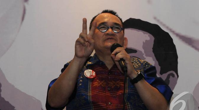 Menurut dia, pendekatan yang dilakukan Jokowi kepada dirinya patut dihargai. Pasalnya, Ruhut mengaku tetap bisa mengkritik Jokowi, Jakarta, Senin (23/6/2014) (Liputan6.com/Herman Zakharia)