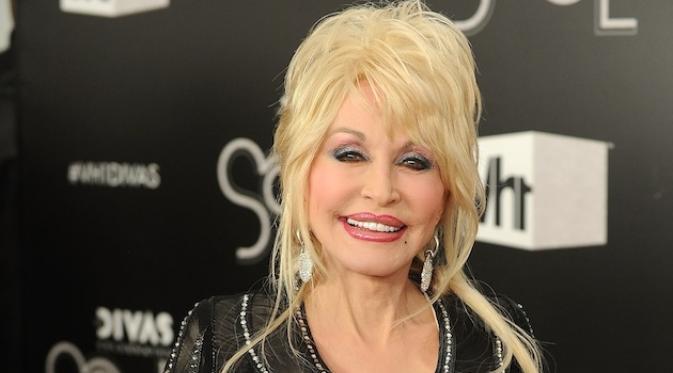 Penyanyi country legendaris Dolly Parton berjanji akan terus bermusik meski usianya tak muda lagi.