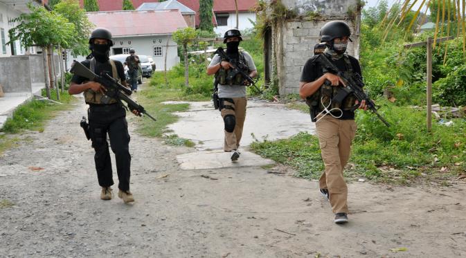 TNI dan Densus Antiteror 88 menyisir wilayah di Poso 