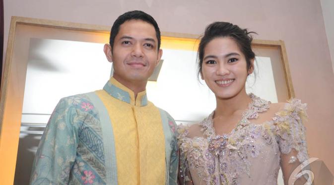 Dude Harlino dan Alyssa Soebandono sering disatukan dalam sinetron ataupun FTV. Hingga akhirnya di bulan Maret 2014, pasangan ini menikah. (Liputan6.com/Rini Suhartini)  
