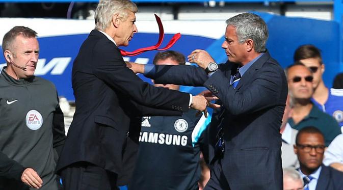 Jose Mourinho kerap berselisih dengan Arsene Wenger