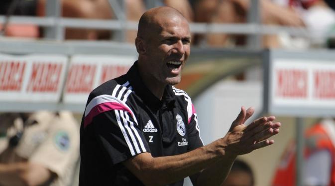 Pelatih Real Madrid Castilla Zinedine Zidane (PEDRO ARMESTRE / AFP)